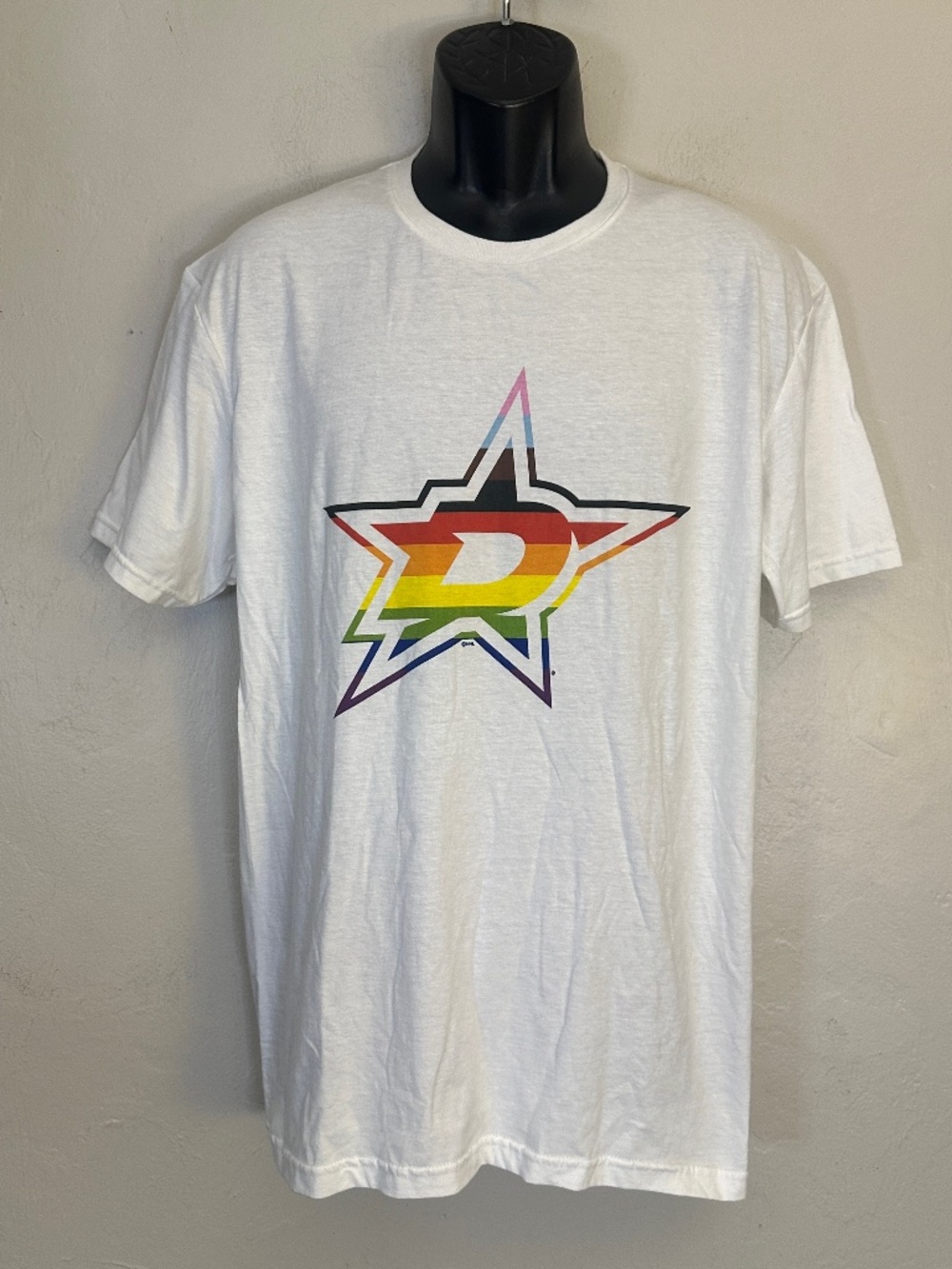 NHL Dallas Stars Pride T Shirt Large Gently worn 100% cotton Made by Fanatics